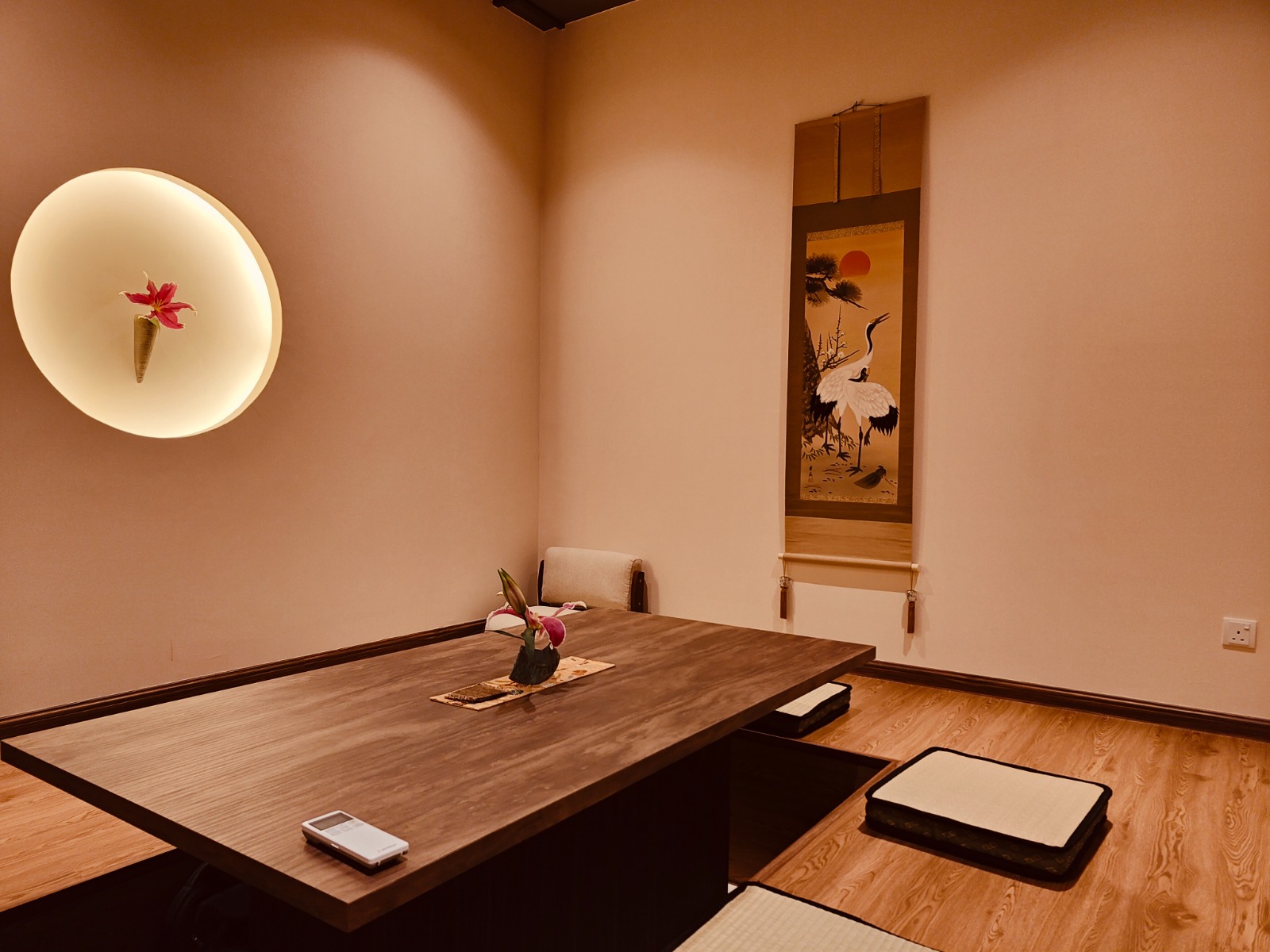 Hannari dining ambiance